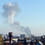 A column of smoke rises over Kiev as a result of Russian airstrikes, on October 10, 2022. Photo: AFP/Yuriy Dyachyshyn.