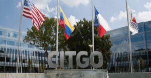 CITGO headquarters in Huston, Texas, with the flags of the US, Venezuela, Texas and CITGO. Photo: Reuters.