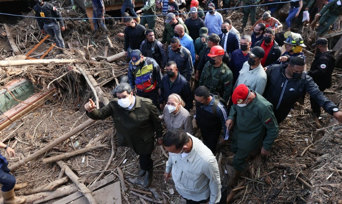 maduro-tejerias-visita
