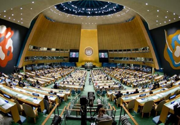 United Nations General Assembly floor viewed with a grand angular lens. Photo: Picture-alliance/DPA/Daniel Bockwoldt.