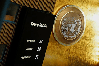 UN scoreboard displaying the result of the vote on demanding Russia to pay reparations to Ukraine. Photo: Eduardo Munoz/Reuters.