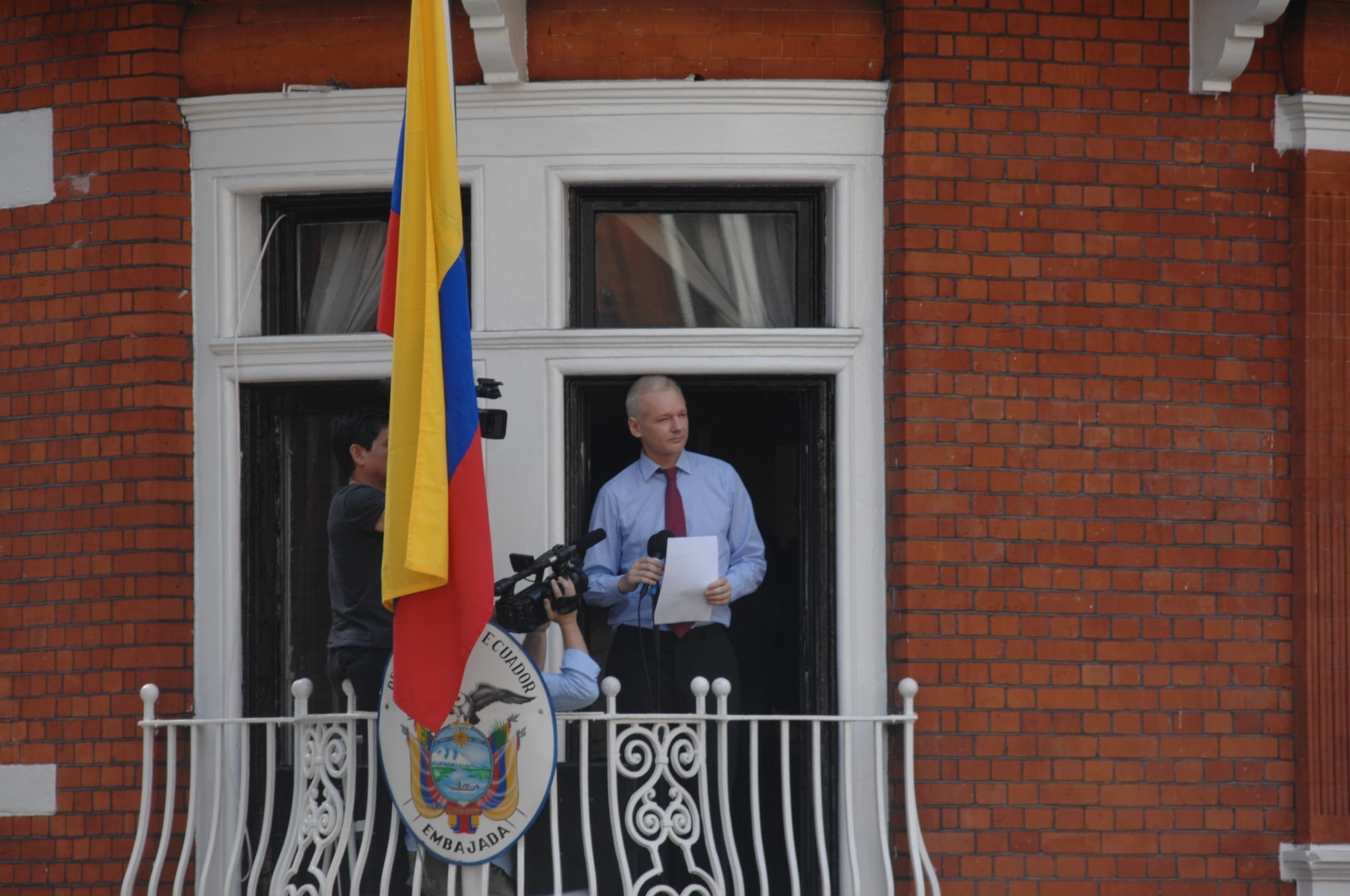 Julian Assange speaking from balcony of Ecuador embassy in London, December 2018. File photo.