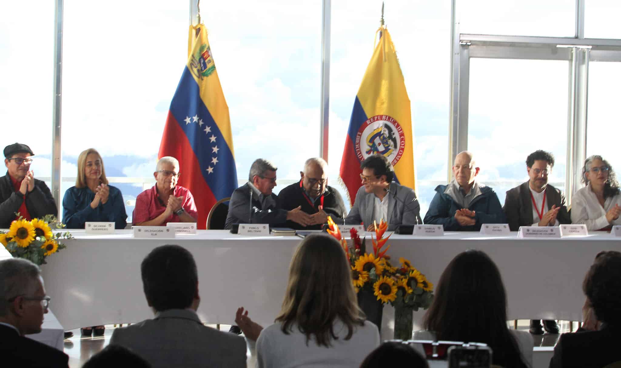 Peace talks between the Colombian government and the ELN going on in Caracas. Photo: María Isabel Batista.