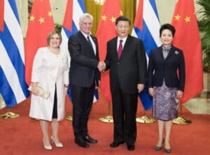 Cuban President Miguel Díaz-Canel and Chinese President Xi Jinping and their wives pose for photos during the Cuban leader's recent visit to China. Photo: Foreign Ministry of the People's Republic of China.