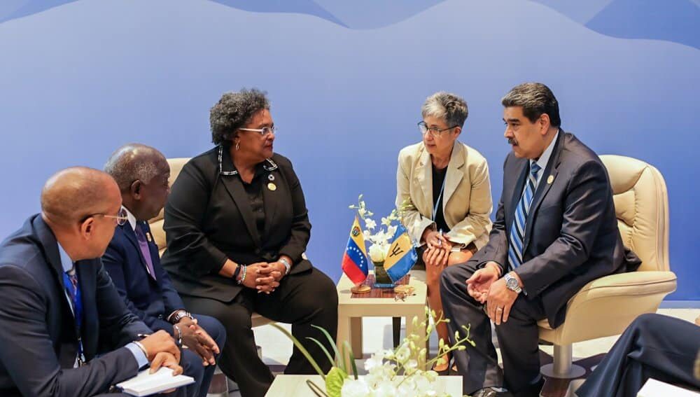 President Nicolás Maduro meets with Barbadian Prime Minister Mia Mottley in Sharm El Sheikh. Photo: Presidential Press (Venezuela). 