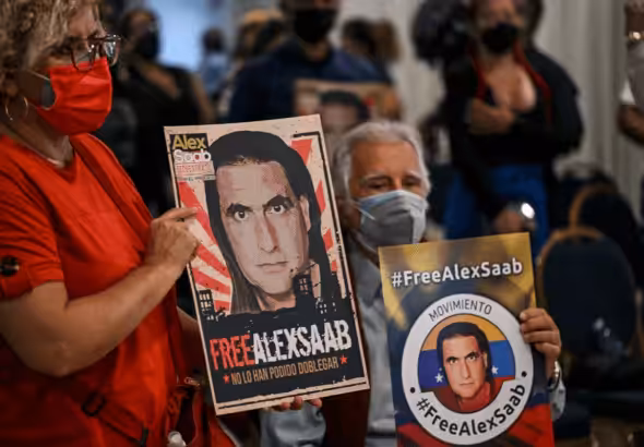 A protest in Caracas demanding freedom for Venezuelan diplomat Alex Saab, who is incarcerated in the US. Photo: Yuri Cortez/AFP.