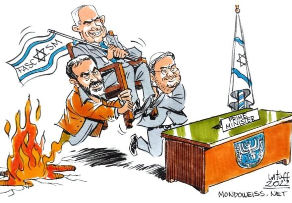 Benjamin Netanyahu cabalga sobre Itamar Ben-gvir y el fantasma de Meir Kahane, de regreso al poder en las elecciones recientes de Israel. Cartoon by Carlos Latuff.
