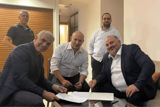 Yair Lapid (L), Naftali Bennett (C) and Mansour Abbas. Photo: via Wikimedia Commons.