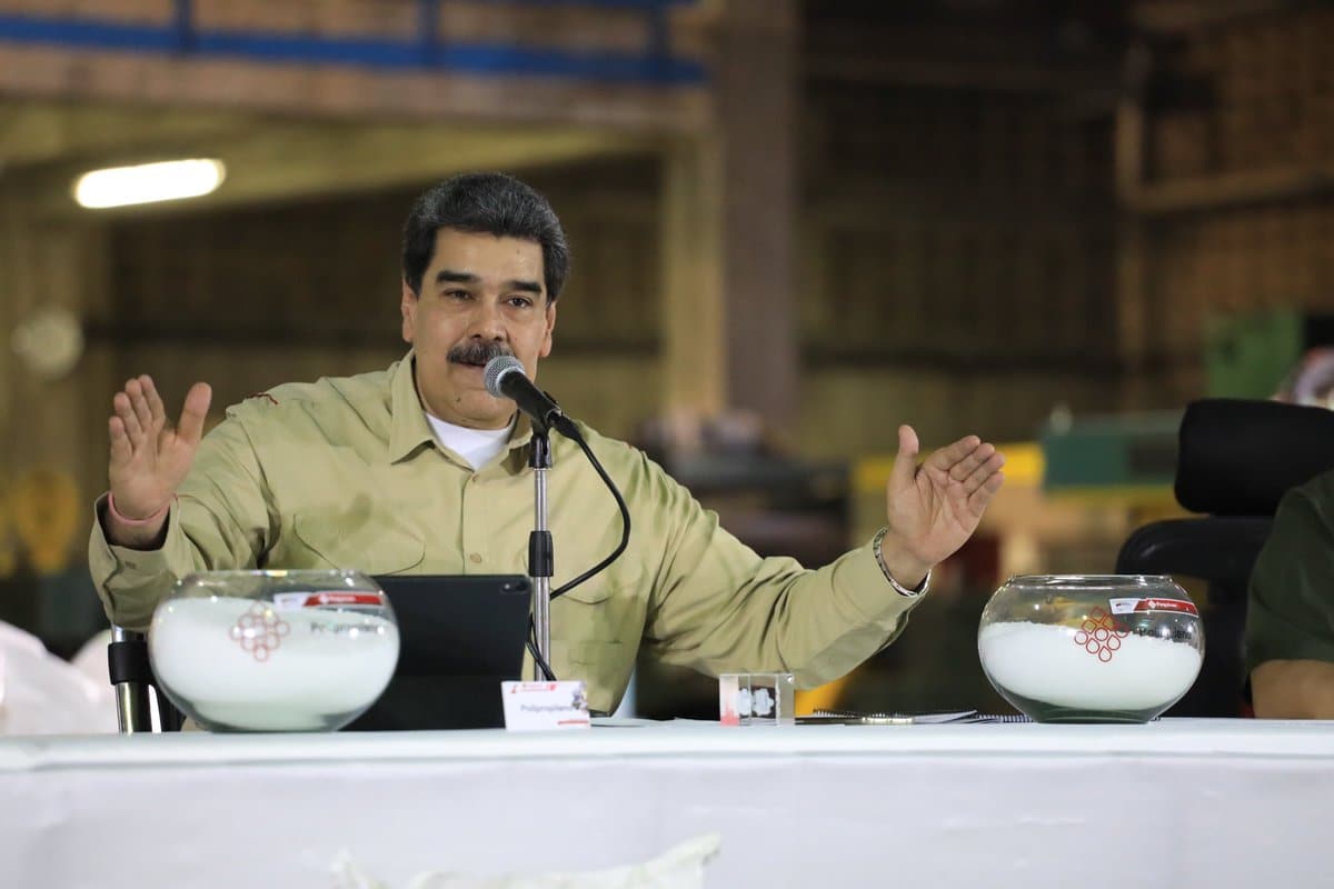 President Maduro at a Workers' Productive Councils event in Zulia. Photo: Presidential Press.