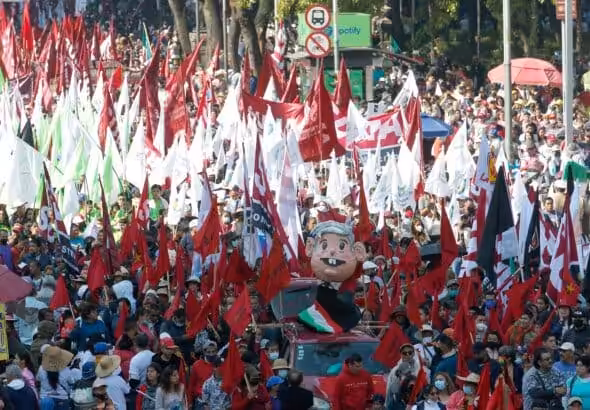 Overhead view of the massive march that began at 9 a.m. Photo: Alfredo Dominguez.