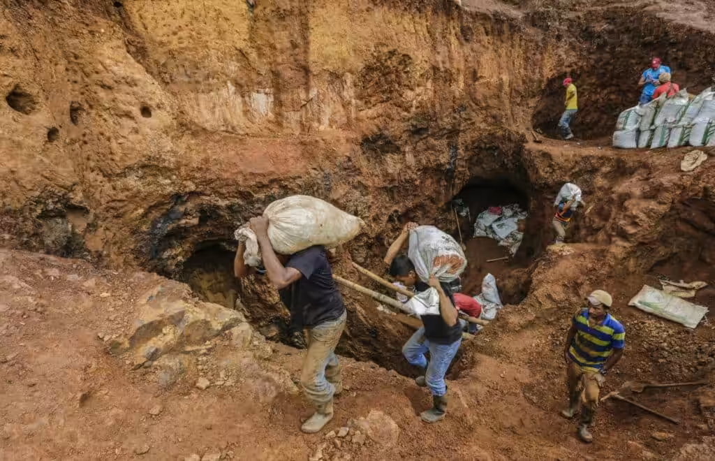 Gold mining in Nicaragua. Photo: AFP.