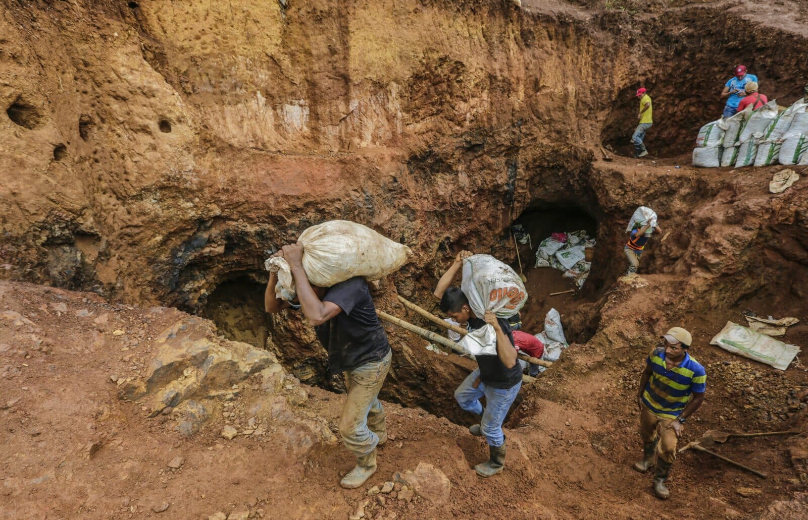 Gold mining in Nicaragua. Photo: AFP.