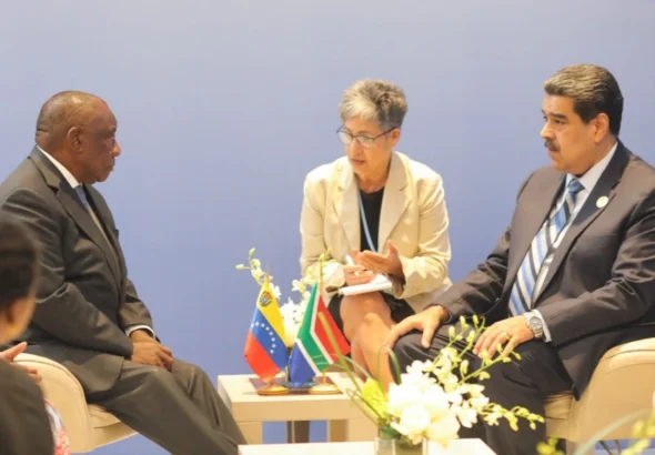 Venezuelan President Nicolás Maduro (right) and South African President Cyril Ramaphosa (left) during a bilateral meeting held during COP27 in Egypt. Photo: Twitter/@NicolasMaduro.
