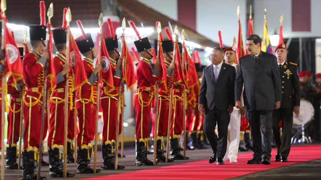 President Maduro receives the prime minister of Belize, John Briceño, at Miraflores Palace, on Friday, November 25, 2022. Photo: El Universal.