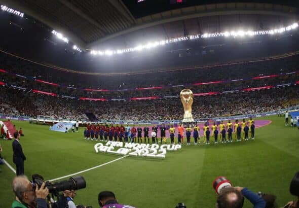 Players from Qatar and Ecuador line up prior to the first match of the 2022 World Cup at Al Bait stadium in Al Khor (Qatar). Photo: EFE/Rodrigo Jiménez.