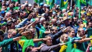 Bolsonarists protesting Lula victory with Nazi salutes. Photo: File.