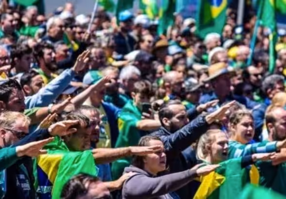 Bolsonarists protesting Lula victory with Nazi salutes. Photo: File.