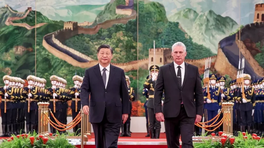 Chinese President Xi Jinping (left) and Cuban President Miguel Díaz-Canel (right). Photo: Xinhua