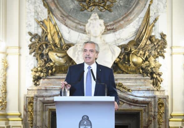 President Alberto Fernández of Argentina emphasized that his country needs honest officials, free from corruption, and honest judges. Photo: EFE.