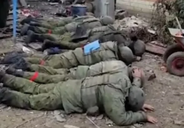 Russian troops surrendering in Ukraine in a clip widely shared on social media in November 2022. Photo: Sreenshot capture/Twitter/@BabakTaghvaee1.