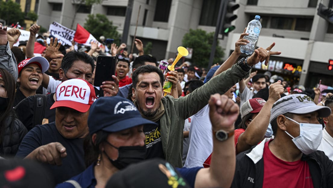 Protesters demand the release of President Pedro Castillo, Lima, Peru, December 11, 2022. Photo: AFP/Ernesto Benavides.