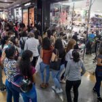 Crowd of buyers in the Sambil Mall in Caracas, Venezuela, on Black Friday 2022. Photo: Twitter/@CAVECOM/File photo.