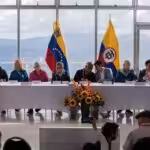 The meeting of the Colombian and ELN delegations in Caracas. Photo: EFE.