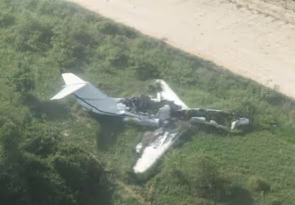 Remains of an aircraft disabled by the Bolivarian National Armed Force in 2022. Photo: Twitter/@dhernandezlarez.