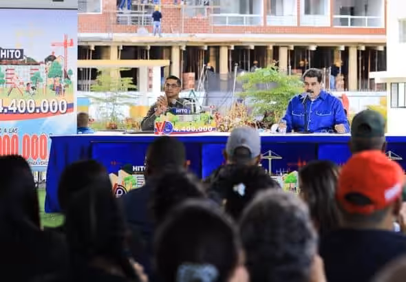 Venezuelan President Nicolás Maduro in a ceremony delivering house number 4.4 million. Photo: Twitter/@ViceVenezuela.