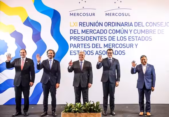 Mercosur foreign ministers and Bolivian Foreign Minister Rogelio Mayta, whose country was a guest, at the 2022 Mercosur summit in Montevideo, Uruguay. Photo: File.