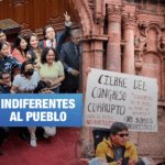 Montage showing Peruvian congressmembers celebrating after ousting President Pedro Castillo (left) and people in the streets protesting against the removal of the democratically elected president (right). Photo: Wayka.