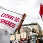 Protest in Lima calling for the dissolution of Congress after the parliamentary coup against the president of Peru, Pedro Castillo. Photo: EFE.