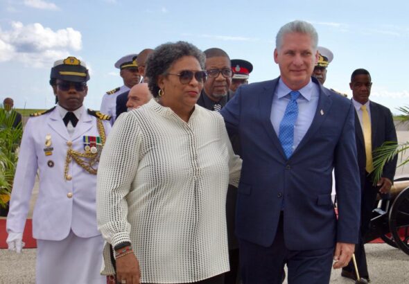 Cuban President Díaz-Canel is received at the Barbados Airport by Prime Minister Mía Amor Mottley. photo: Alejandro Azcuy.