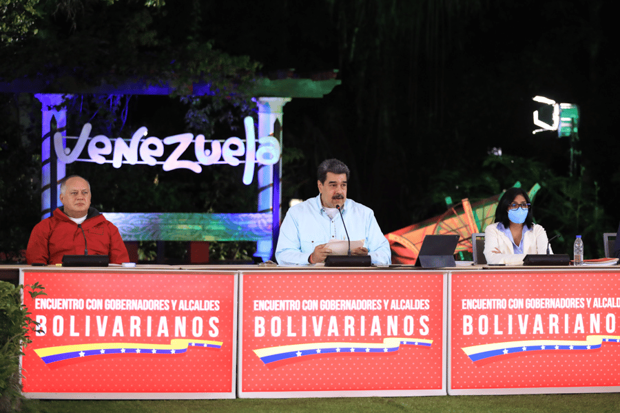 Venezuelan President Nicolas Maduro during a televised address, escorted by Deputy Diosdado Cabello and Vice President Delcy Rodríguez. Photo: Presidential Press.