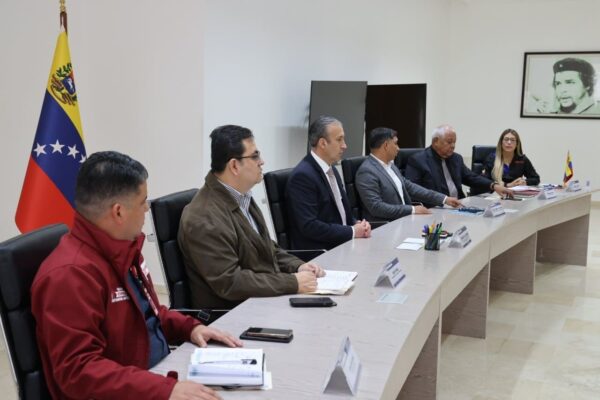 Venezuelan Minister of Petroleum Tareck El Aissami escorted by the new PDVSA board of directors after the swearing-in ceremony this Monday, January 9, 2023. Photo: PDVSA.