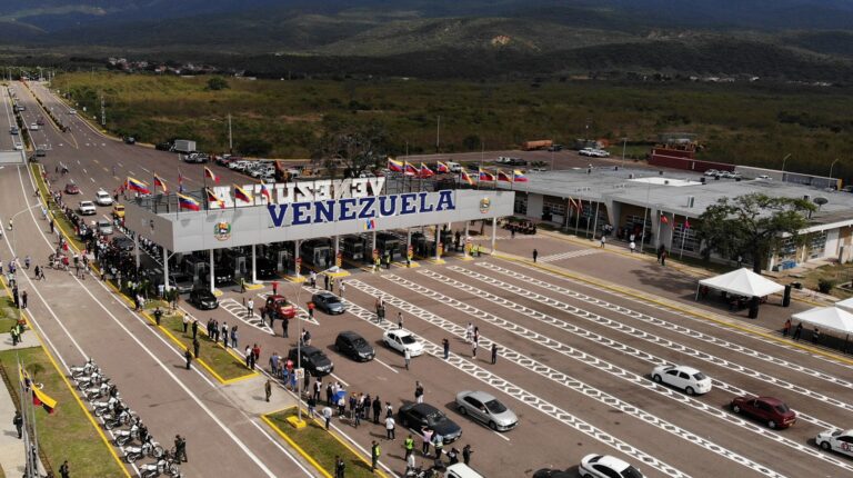 Aerial view of the Atanasio Giraldot international bridge connecting Venezuela and Colombia in full operation. Photo: Edinson Estupinan/AFP.