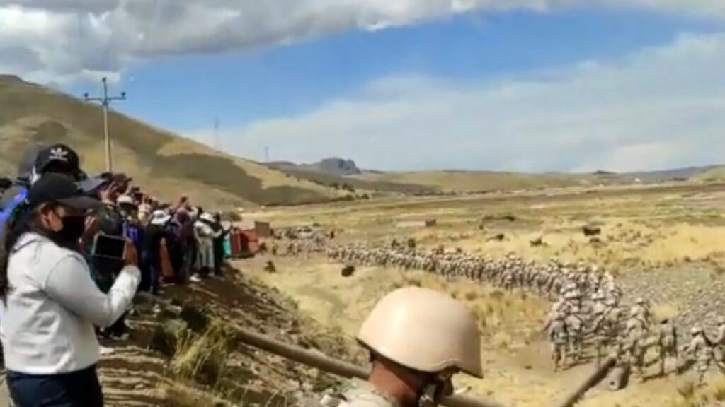 De facto Peruvian government decides to militarize the region of Puno, in southern Perú. Photo: Today90/file photo.