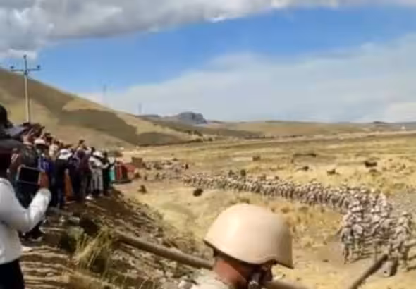 De facto Peruvian government decides to militarize the region of Puno, in southern Perú. Photo: Today90/file photo.
