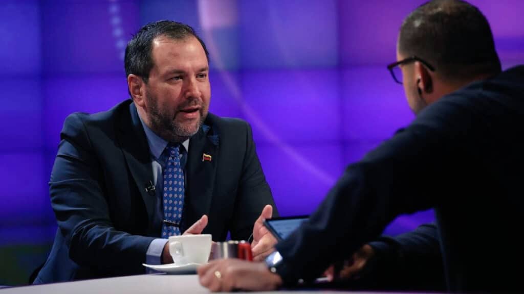 New Venezuelan Minister of Foreign Affairs Yvan Gil during an interview with Venezolana de Television (VTV). Photo: EL Cooperante.