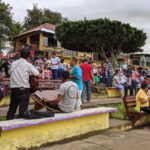 Nicaraguan families enjoy the weekend at the mirador de Catarina in Masaya.Photo: Ben Norton