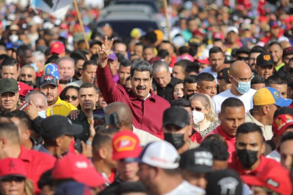 Venezuelan President Nicolas Maduro marching surrounded by people during a march on December 8, 2022, commemorating the 10 anniversary of the last televised speech of Commander Hugo Chavez. Photo: Presidential Press.