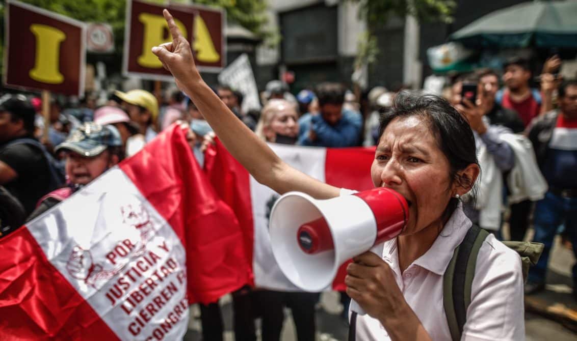 Peruvian protesters demand resignation of de facto President Dina Boluarte and Congress that carried out a coup against the elected President Pedro Castillo. Photo: Su Noticiero.