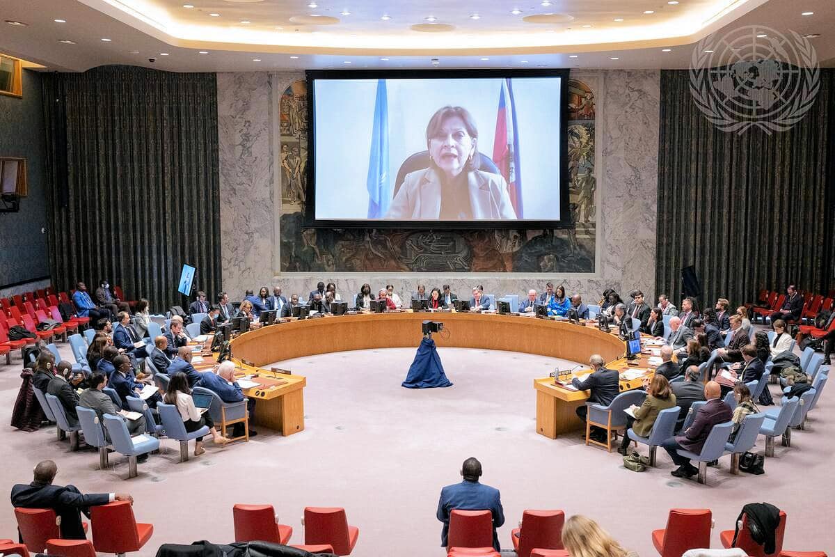 Wide view of the December 21, 2022 Security Council meeting on Haiti with BINUH chief Helen La Lime on the screen. Photo: UN/Eskinder Debebe.