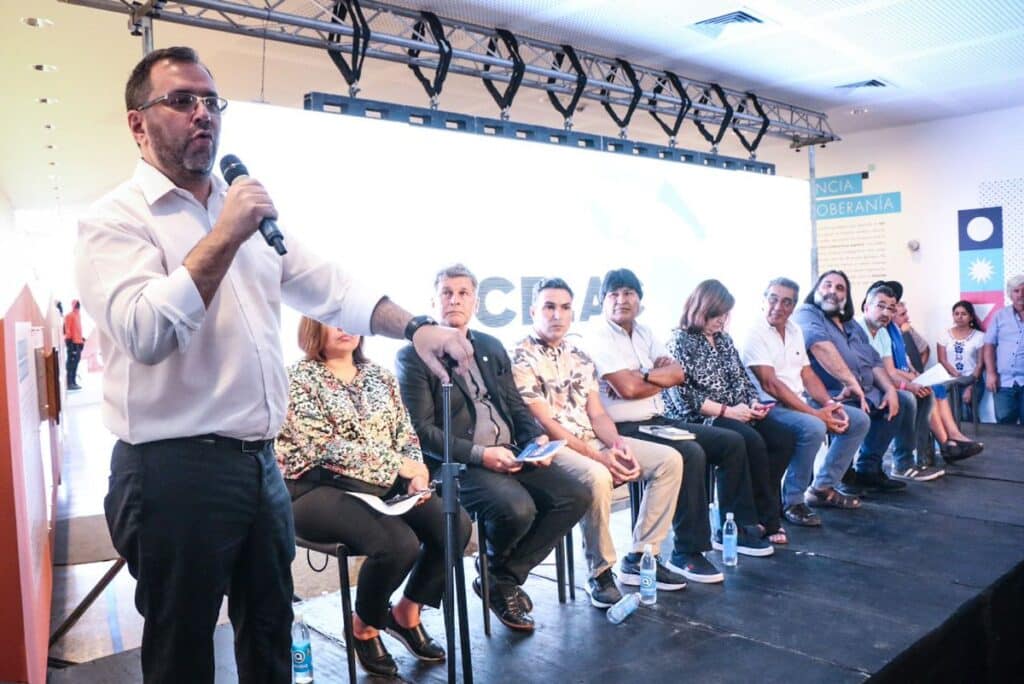 Venezuelan Foreign Minister Yvan Gil participates in CELAC Social, in Buenos Aires, Argentina, on January 23. Photo: Twitter/@yvangil.