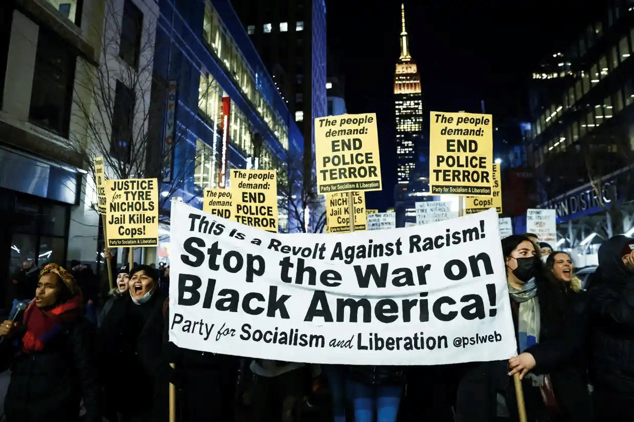 Protesters in New York City condemning the brutal murder of Tyre Nichols by five Memphis (TN) police officers. Photo: Party of Socialism and Liberation.