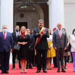 Venezuelan President Nicolás Maduro next to his wife, Deputy Cilia Flores, alongside top-ranked government officials and deputies before his annual address to the nation, January 12, 2023. Photo: Marcelo Garcia.