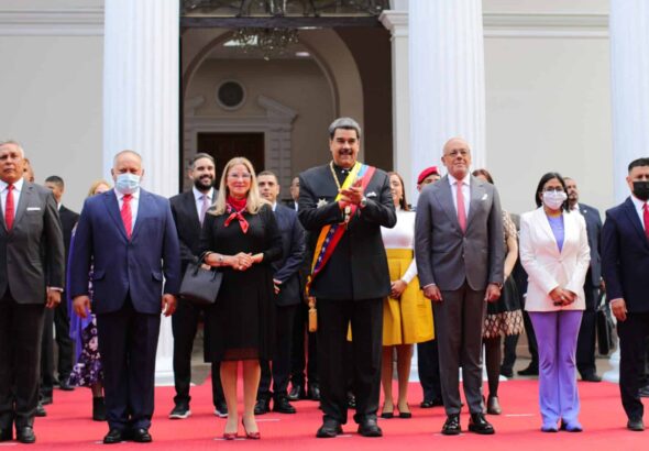 Venezuelan President Nicolás Maduro next to his wife, Deputy Cilia Flores, alongside top-ranked government officials and deputies before his annual address to the nation, January 12, 2023. Photo: Marcelo Garcia.