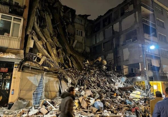 Building destroyed by the earthquake in Türkiye. Photo: Anadolu.