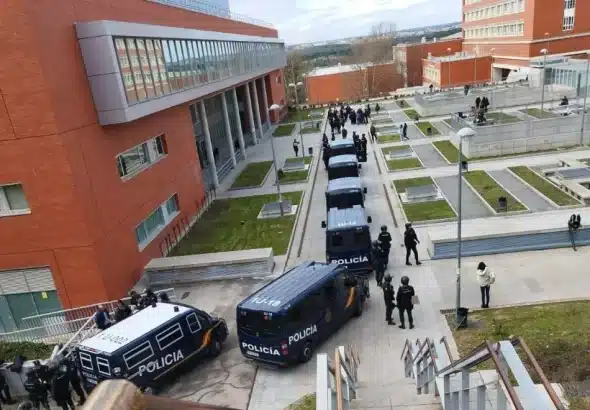 Police deployment inside the Complutense University in Madrid after Palestinian activist protested the presence of Israeli ambassador. Photo: Estudiantes en Movimiento via Publico.