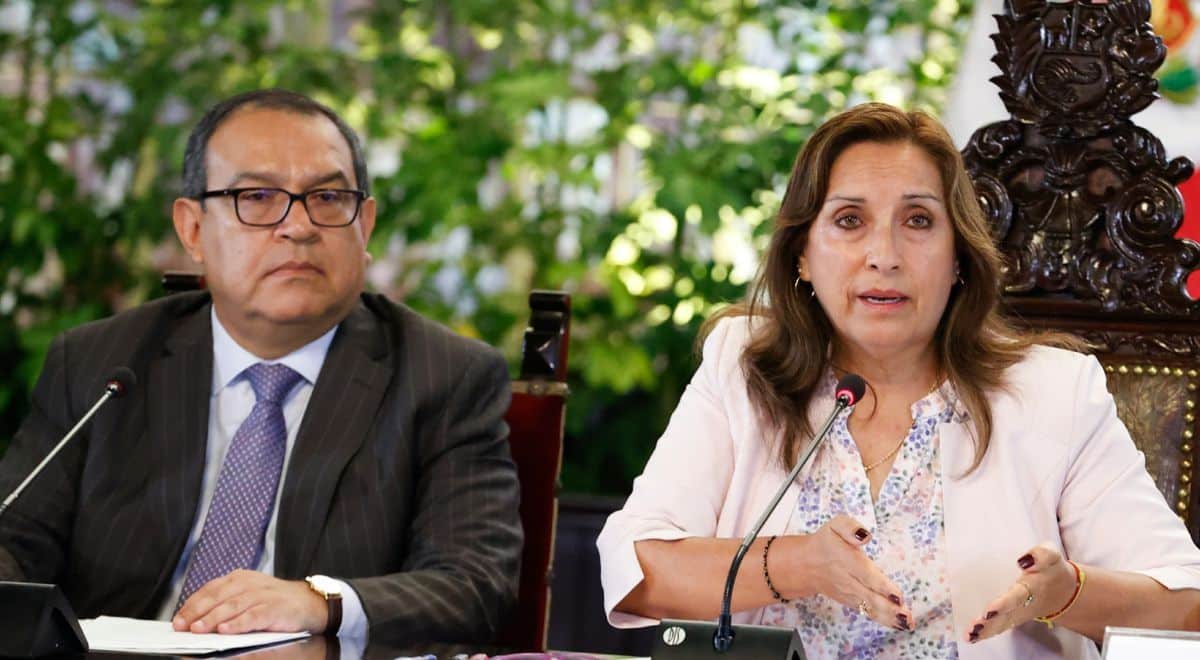 Peruvian Prime Minister Alberto Otárola and de-facto President Dina Boluarte. File photo.